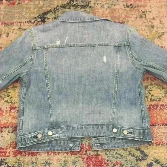Gap Women’s Blue Denim Trucker Jacket Light-washed Size Small - Picture 4 of 7